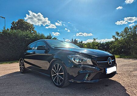 Mercedes-Benz 220 CLA shooting brake