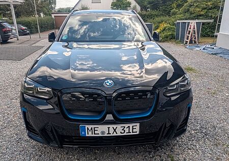 BMW iX3 INSPIRING, AHK, M-Sport, Pano, Frunk, 8-fach
