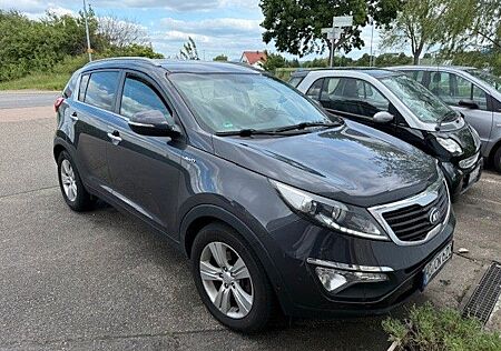 Kia Sportage Dream Team 4WD Rückfahrkamera Navi