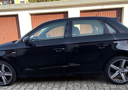 Audi A1 gebraucht kaufen Audi A1 1.6 TDI 66kW S line Sportback S line