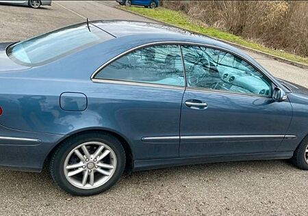 Mercedes-Benz CLK 200 KOMPRESSOR AVANTGARDE original holzlenkr