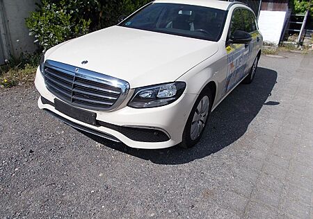 Mercedes-Benz E 200 d T Autom. -