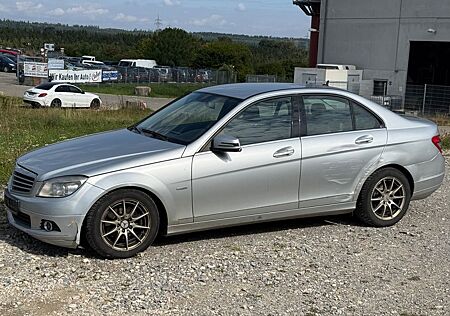 Mercedes-Benz C 180 Lim. Kompressor *KLIMA*6.GANG*EURO.4*SHZ*