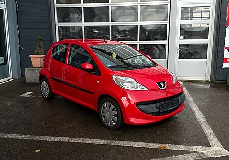 Peugeot 107 1.0 Filou 70