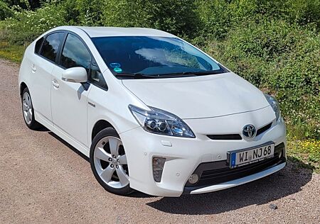 Toyota Prius 1.8-l-VVT-i Executive perlweiß