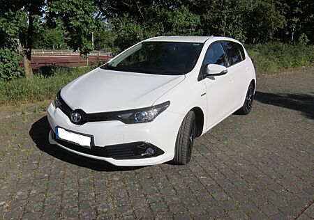 Toyota Auris Hybrid Team Deutschland 1,8-l-VVT-i Te...