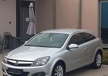 Opel Astra h gtc 1.6