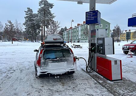 Volvo XC 70 XC70 2.4T AWD Premium Sehr gepflegt