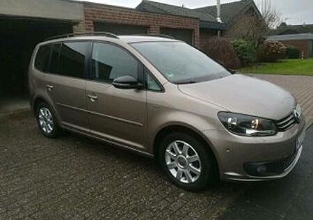 VW Touran Volkswagen 2.0 TDI Highline BlueMotion Technolog...
