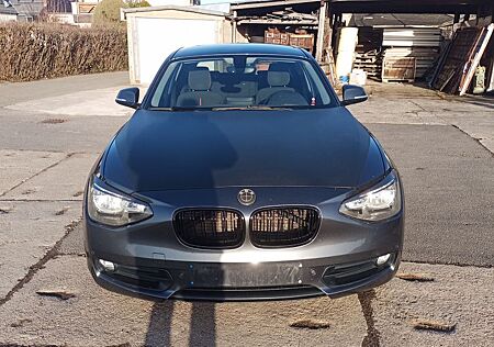 BMW 116i Sport Line Sport Line