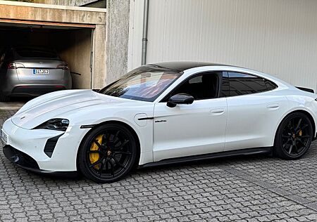 Porsche Taycan Turbo S Turbo S