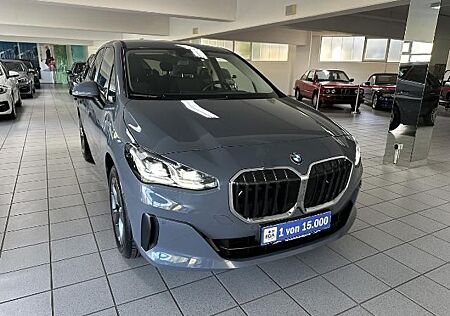 BMW 218 Active Tourer Kamera LED Navi PDC Sitzhz Ca