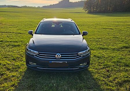 VW Passat Variant Volkswagen 2.0 TDI Business Variant ...