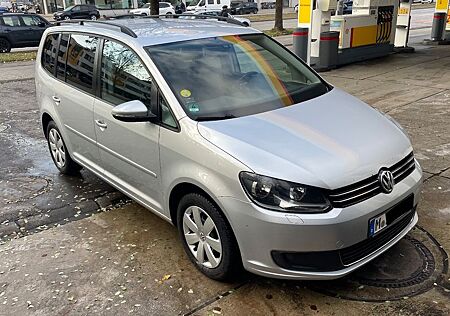 VW Touran Volkswagen 2.0 TDI 103kW - SHZ+RFK+NAVI