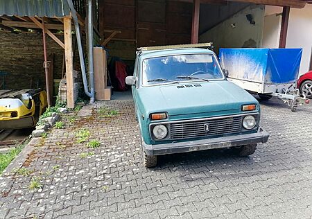 Lada Niva 1.7i 4x4 -