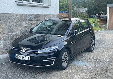 VW Golf Volkswagen e- //wie NEU - Sehr gepflegt!