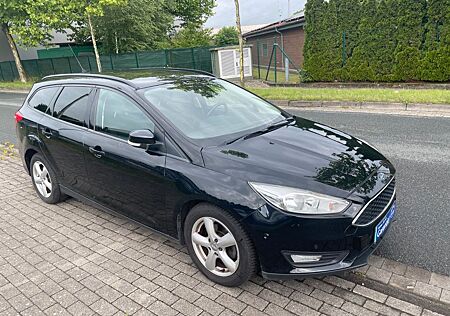 Ford Focus 1,0 AHK 2.Hand TÜV NEU