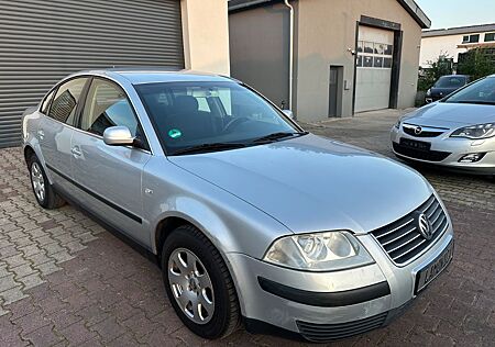VW Passat Volkswagen 2.0*Klima*Sitzheizung*Scheckheft*Tüv NEU*