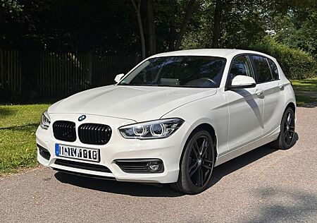 BMW 120i Advantage - Carplay M Lenkrad AUT LED