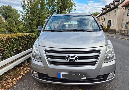 Hyundai H-1 Starex