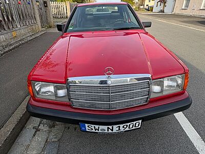 Mercedes-Benz 190 / W201 1.8  Signalrot