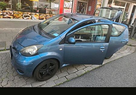 Toyota Aygo (X) Aygo (X) 1,0-l-VVT-i -