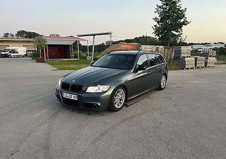 BMW 325i Touring -