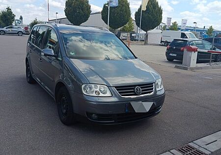 VW Touran Volkswagen 2.0 FSI 7 Sitzer