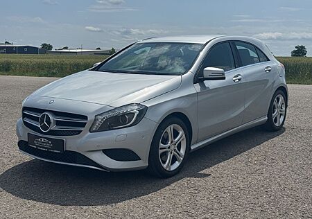 Mercedes-Benz A 180 BlueEff. *Park-As.,Navi,SportSitze*