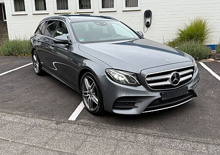 Mercedes-Benz E 220 d 4Matic,AMG,Auto,Leder,Panoram,M-2019