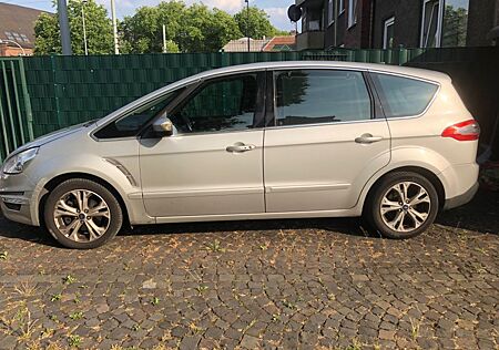 Ford S-Max 2,2 TDCi 147kW DPF Titanium Autom. Tit...
