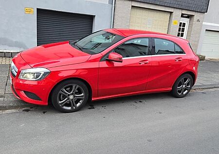 Mercedes-Benz A 200 AMG Line AMG Line