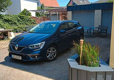 Renault Megane Grandtour BLUE dCi 115 8-fach bereift