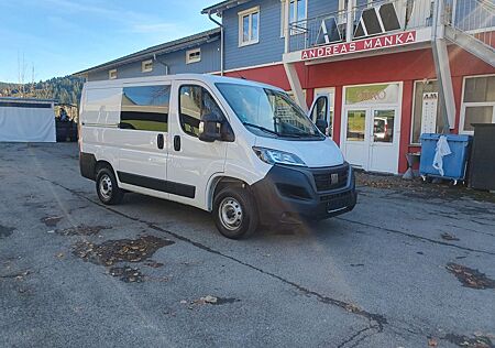 Fiat Ducato 140/L1-H1/Scheiben/Holzb/220 V/Camp-Vorbe