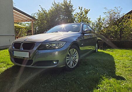 BMW 318i Touring -