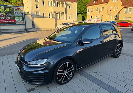 VW Golf Volkswagen 2.0 TDI DSG BMT GTD
