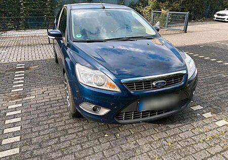 Ford Focus Foucs *2. HAND, TÜV NEU, PDC, NAVI*