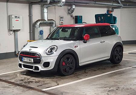 Mini John Cooper Works JCW, very well equipped