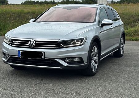 VW Passat Alltrack Volkswagen 2.0 TSI DSG 4MOTION Alltrack...