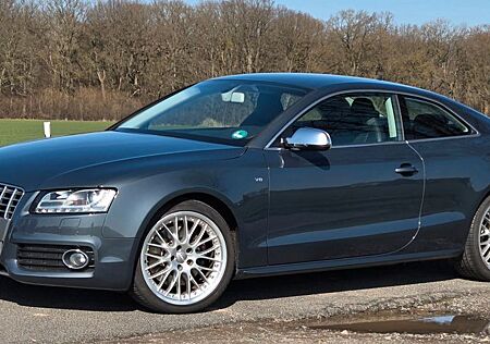 Audi S5 4.2 FSI quattro