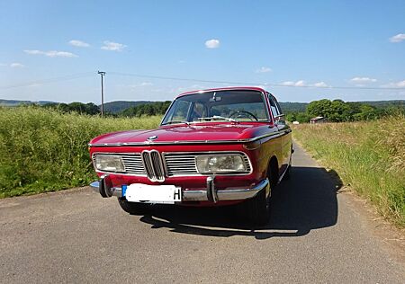 BMW 2000