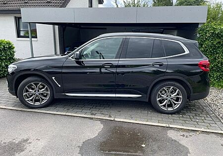 BMW X3 xDrive20i Allrad, Scheckgepflegt, Topzustand