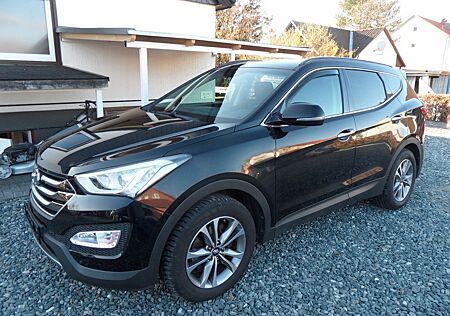 Hyundai Santa Fe 2,2 CRDI, 4WD, Automatic,erst 61.200 KM