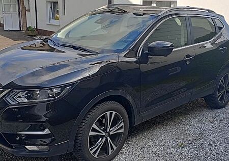 Nissan Qashqai 1.3 DIG-T N-CONNECTA, AHK, Panoramadach