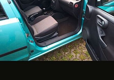 Opel Corsa 1.2 16V Sport Sport