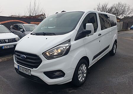 Ford Transit Custom L2H1 9 Locuri 2022!