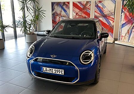 Mini Cooper SE Favoured Trim M, Pano, Head-Up, Leder