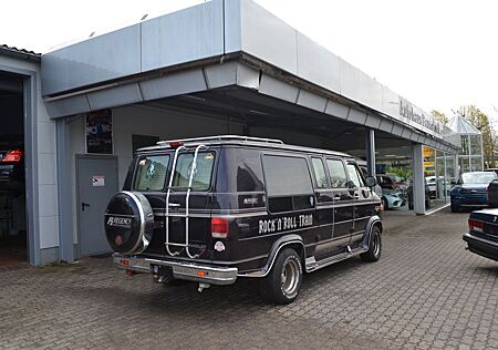 Chevrolet Chevy Van G20 low top 5,7 V8