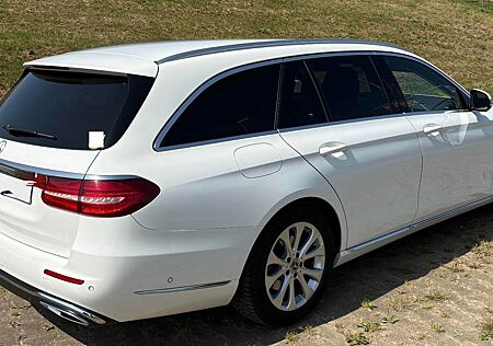 Mercedes-Benz E 220 E 220d T EXCLUSIVE, Garagen-Langstr. Fz, 1. Hd.