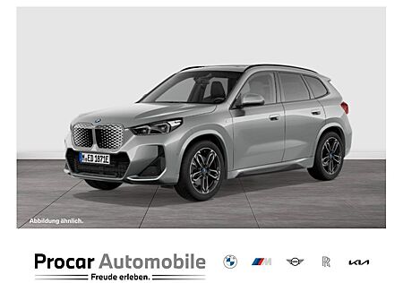 BMW iX1 xDrive30 M Sport PANO ACC AHK RFK NAVI LED